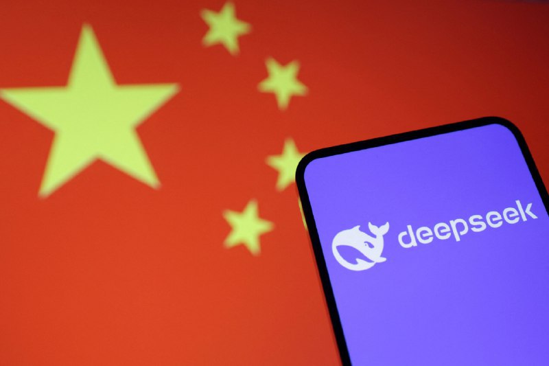 🤖 中国金融机构加速采用DeepSeek AI，IT支出预计激增24%中国券商和基金经理正快速采用DeepSeek AI模型，例如老虎证券已将DeepSeek-R1嵌入其TigerGPT聊天机器人