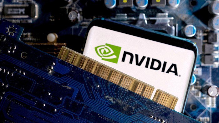 📈 Nvidia的收益现已与美国就业报告对市场影响相媲美随着这家芯片制造商准备公布其第二季度业绩，Nvidia的收益已经成为美国市场的重要指标，可与关键经济数据如就业报告相提并论