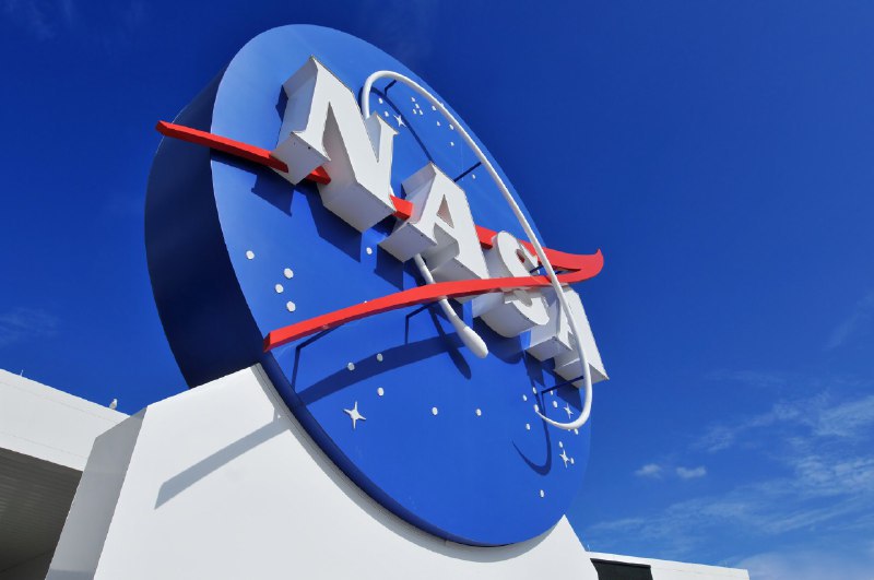 🚀 宇航医疗新突破：NASA与谷歌联手打造火星任务AI医生美国国家航空航天局（NASA）正与谷歌合作开发一款名为“乘员医务官数字助手”（CMO-DA）的AI医生工具，旨在解决长期深空旅行（如火星任务）中的医疗挑战