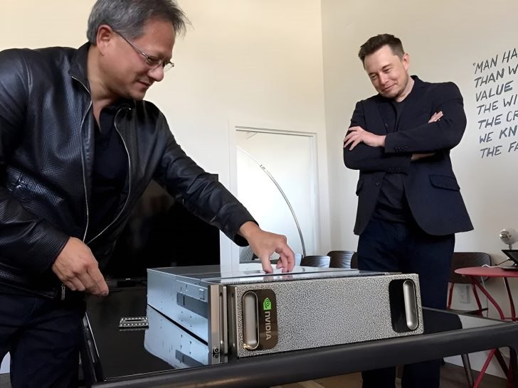 黄仁勋透露“心酸往事”：NVIDIA首款AI超算只有马斯克敢下单NVIDIA CEO黄仁勋近日现身《乔·罗根体验》（Joe Rogan Experience）播客节目