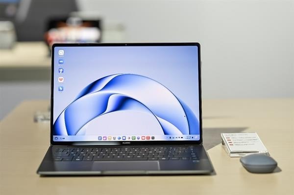 华为揭晓MateBook Pro芯片真身：麒麟X90华为MateBook Pro最新推送了HarmonyOS 6.0.0.130 SP13版本系统更新，整机稳定性和性能有所提升，使用更流畅，而且有更多游戏支持键鼠操控模式