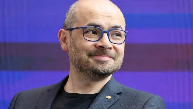 DeepMind CEO：中美AI模型差距小，或许只有“几个月”据CNBC报道，Google旗下AI公司DeepMind CEO德米斯·哈萨比斯(Demis Hassabis)在接受采访时表示，中国的AI模型可能仅比美国和西方的模型落后“几个月”