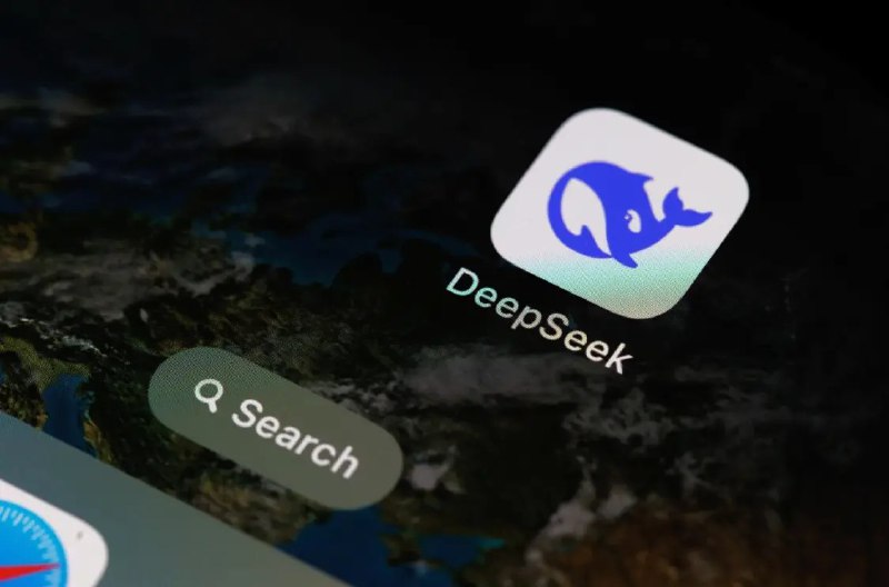 DeepSeek或第四季度发布新AI模型：聚焦智能体、梁文锋督战据彭博社报道，知情人士称，DeepSeek正在开发一款具备更先进AI智能体功能的AI模型，以便在这一新兴技术领域与OpenAI等美国竞争对手展开较量