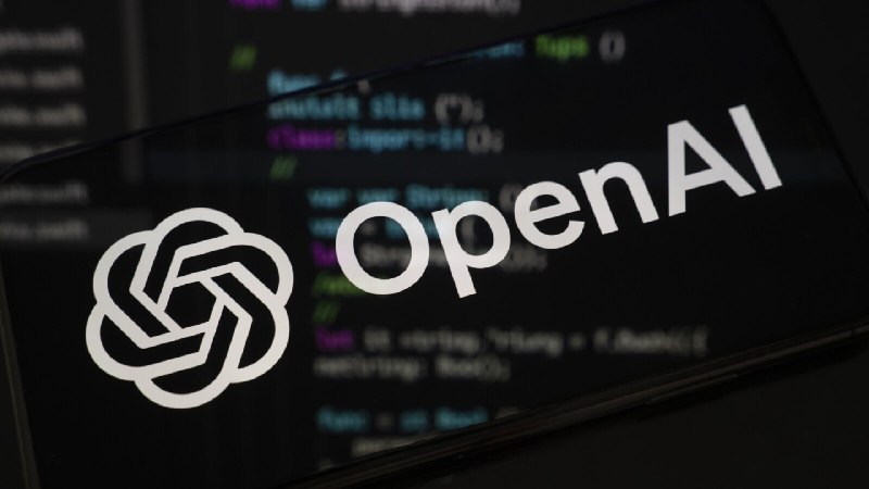 📱 OpenAI 首款 AI 硬件设备预计 2027 年初上市OpenAI 的首款 AI 硬件设备预计将于 2027 年初正式发售