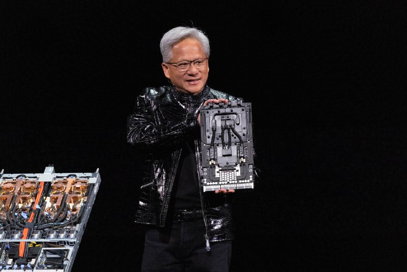 🚀 中国AI发展愿景：在严格监管与全球竞争中寻求平衡中国领导人习近平近期将人工智能比作蒸汽机和互联网级别的技术革命，强调其对经济增长的驱动作用，但同时警告必须防止技术“失控”