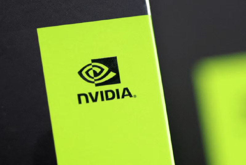 英伟达与OpenAI达成战略合作 推动算力与资金支持OpenAI宣布与英伟达达成战略合作，将在“通往超级智能”研发之路上获得更多算力与资金支持