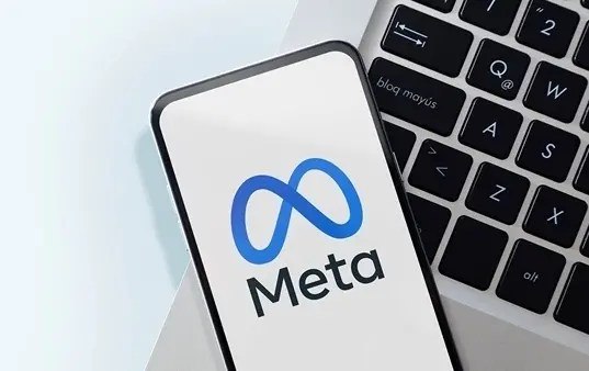 Meta将裁掉40%外部审核人员 AI相比人类减少了25%审核错误Meta公司于当地时间3月19日宣布，将对内容审核策略进行重大改革，显著减少对外部承包商的依赖，转而采用先进的人工智能系统