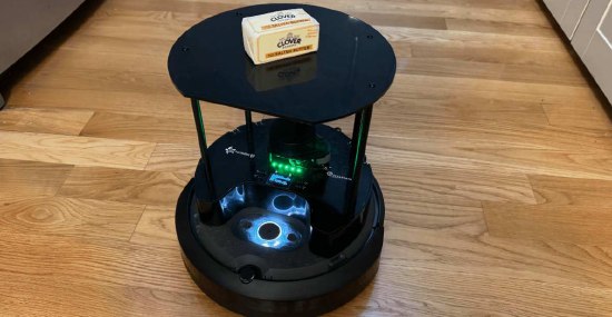 最新研究：嵌入大模型的AI扫地机器人多项任务翻车 成功率仅40%AI实验室Andon Labs最近进行的一项评估显示，搭载顶级大模型的扫地机器人在简单家务任务中表现糟糕，成功率远低于人类