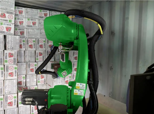 前特斯拉高管加盟，Pickle Robot 迎来首位 CFO，合作 UPS 再升级！近日，位于马萨诸塞州查尔斯敦的自动化机器人公司 Pickle Robot 迎来了其首位首席财务官（CFO），前特斯拉高管杰夫・埃万森(Jeff Evanson)的加入引发业界关注