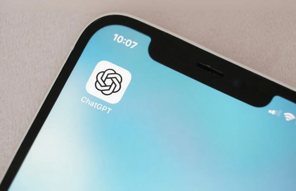 搜索规则生变?OpenAI 申请入驻安卓“选择界面”，ChatGPT 或成 Chrome 默认新宠3月23日，OpenAI 正式向英国竞争与市场管理局（CMA）提交申请，要求将 ChatGPT 纳入谷歌安卓系统(Android)及 Chrome 浏览器的可选默认搜索引擎名单