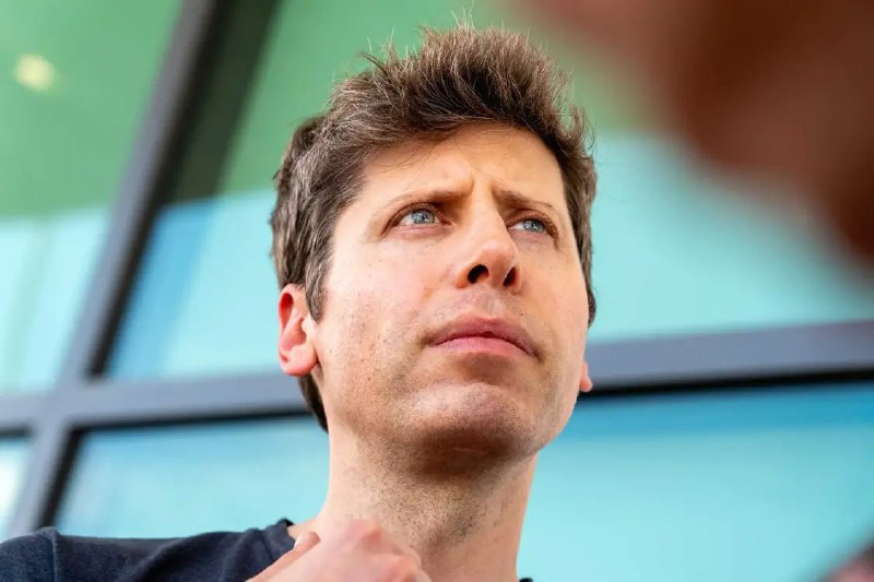 OpenAI CEO奥特曼2024薪酬曝光 丑闻缠身的前董事收入最高11月21日，据彭博社报道，根据最新税务申报文件，OpenAI CEO萨姆·奥特曼(Sam Altman)在2024年的薪酬为113，674美元，较2023年的76，001美元增长大约50%