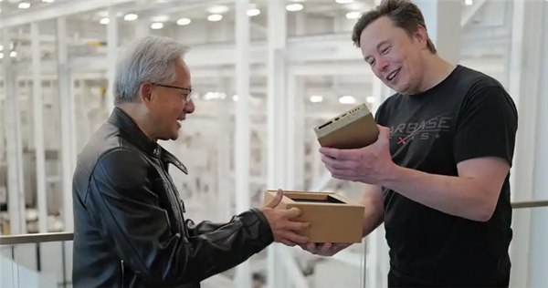 黄仁勋透露“心酸往事”：NVIDIA首款AI超算只有马斯克敢下单NVIDIA CEO黄仁勋近日现身《乔·罗根体验》（Joe Rogan Experience）播客节目