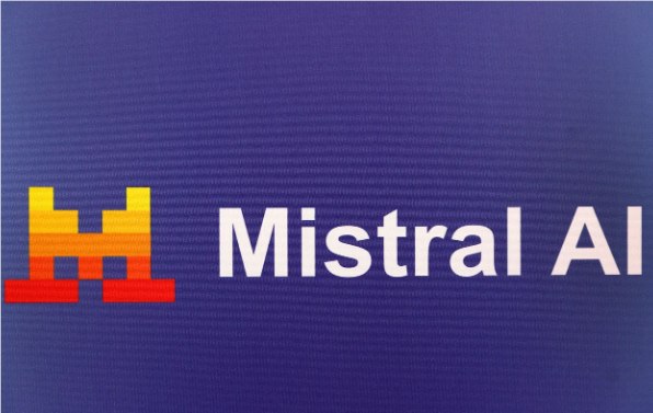 主打极致低延迟！Mistral 推出全新语音转文字 AI 模型法国 AI 领军企业 Mistral AI 正式发布了两款全新的语音转文字（Speech-to-Text）模型，旨在重新定义转录速度、隐私保护与性价比的行业标准