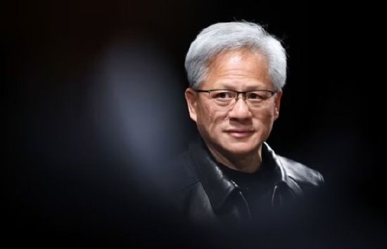 黄仁勋：GPT-6 Astra 让AGI更近了英伟达首席执行官黄仁勋再次宣扬通用人工智能（AGI）的到来