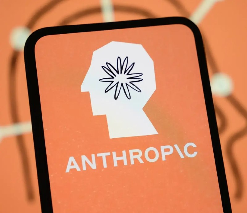 消息称Anthropic组建自研芯片团队 打造Claude专属硬件生态随着底层AI模型对算力需求的急剧增长，人工智能初创企业Anthropic正正式筹建自研芯片团队，旨在为其旗下的Claude模型开发专属人工智能芯片