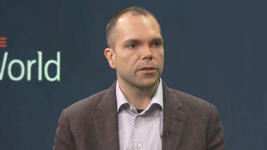 甲骨文CEO：OpenAI“当然”能承担每年600亿美元费用Clay Magouyrk是甲骨文公司上月新任命的两位 CEO 之一，他确信 OpenAI 有能力支付其巨额云基础设施服务的费用 —— 甲骨文是这家软件公司的运营方