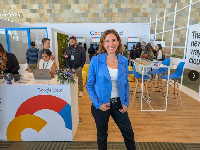 黄仁勋挖角谷歌资深高管 英伟达任命首位CMO1月9日，据《华尔街日报》报道，AI芯片巨头英伟达已聘请Google营销高管艾莉森·瓦贡菲尔德(Alison Wagonfeld)担任其首席营销官(CMO)