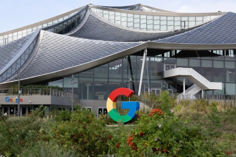 💰 谷歌母公司Alphabet第三季度营收首破千亿美元，净利润大增33%谷歌母公司Alphabet于2025年10月30日发布了强劲的第三季度财报