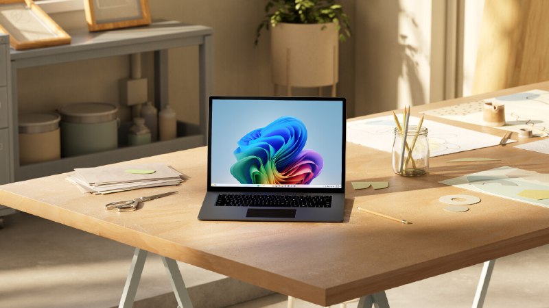 微软：得益于NPU，更智能的Windows版本即将到来微软一直在推动“Copilot+ PC”的概念，这一类设备配备了AI芯片——即神经处理单元（NPU），能够高效地本地运行AI任务