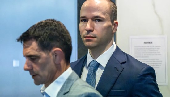 OpenAI总裁回应高管流失潮：并非十分反常OpenAI总裁格雷格・布罗克曼于周一回应，淡化市场对这家人工智能公司高管流失的担忧，他认为这一轮离职潮“实际上并非十分反常”