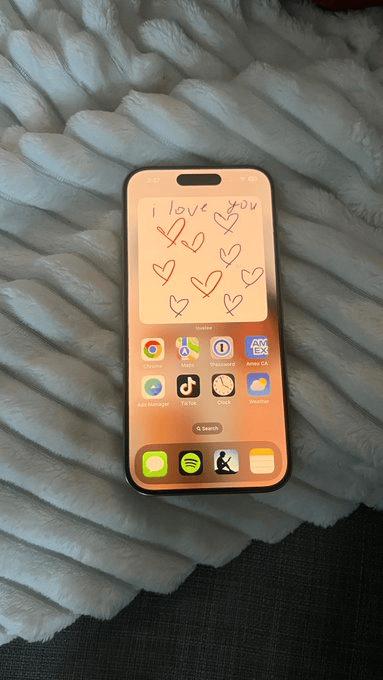 Lovelee —— 7天破 1 万下载的情侣小应用💗 独立开发者 Jack Friks 为新上线的情侣互动应用 Lovelee 立下了一个公开的目标：年内实现月营收 $5k📈 独立开发者 Jack Friks 为这款产品立下目标：年内实现月营收 $5k