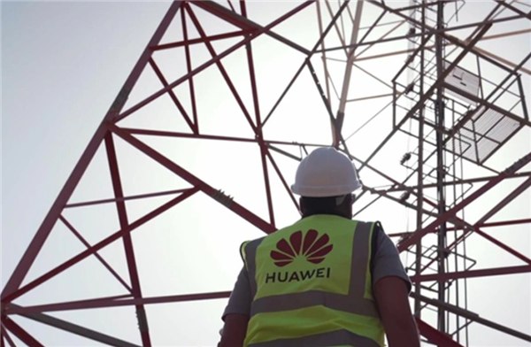 爱立信未达标 西班牙最大运营商暂缓淘汰华为5G设备欧盟推动清退中资通信设备的计划再度遇阻，西班牙用户规模最大的电信运营商MasOrange已告知爱立信，因后者未能达成合作协议约定的目标，公司将重新评估此前制定的“用爱立信全面替代华为”的计划