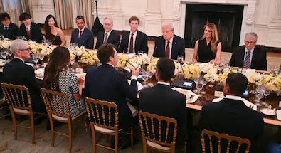 科技巨头聚白宫：盛赞特朗普推动AI与芯片投资美国总统特朗普周四在白宫设宴，邀请多位全球科技领袖出席