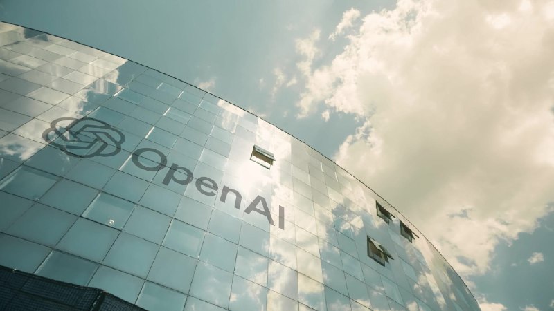 OpenAI正在研发智能音箱等多款AI硬件设备据《信息报》周五援引知情人士消息称，OpenAI 已组建超过 200 人的团队，研发一系列 AI 硬件设备，其中包括智能音箱，并可能推出智能眼镜与智能灯