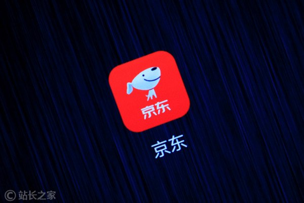 京东组建“变色龙业务部”：加速 AI 商业化，第二批自研 AI 玩具 1 月上线京东近日宣布正式成立“变色龙业务部”，旨在全面承接 JoyAI App、JoyInside 平台及数字人等核心 AI 产品的研发与商业化进程