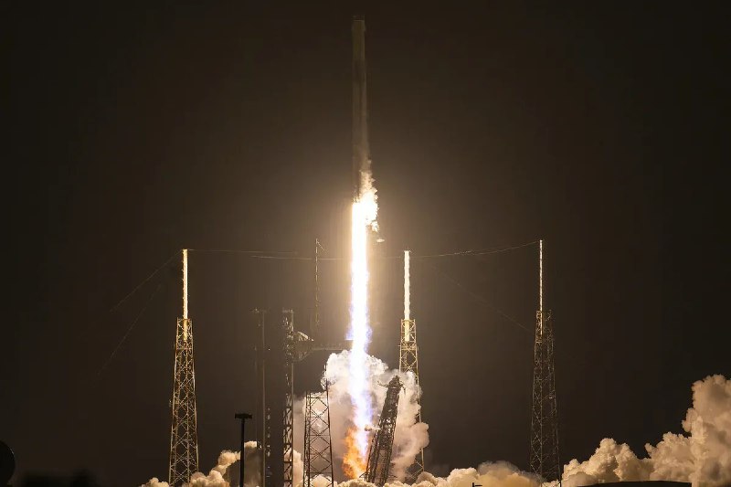 马斯克SpaceX最快本月秘密提交IPO申请 估值超1.75万亿美元3月11日，据彭博社消息，马斯克旗下SpaceX拟于本月秘密提交IPO申请，估值超1.75万亿美元