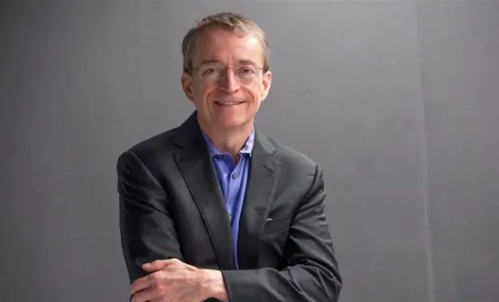 英特尔前CEO：量子计算是AI泡沫的终结者 将取代GPU据报道，英特尔前首席执行官帕特·基辛格（Pat Gelsinger）近日接受采访时，对当前人工智能热潮提出不同看法