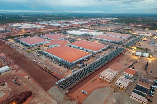 美议员警告AI泡沫风险 或引发类似2008年的经济动荡当地时间周二（11月18日），美国民主党籍众议员亚历山德里娅·奥卡西奥-科尔特斯就人工智能（AI）泡沫发出了警告，加入了科技界数月以来一直在激烈讨论的争论