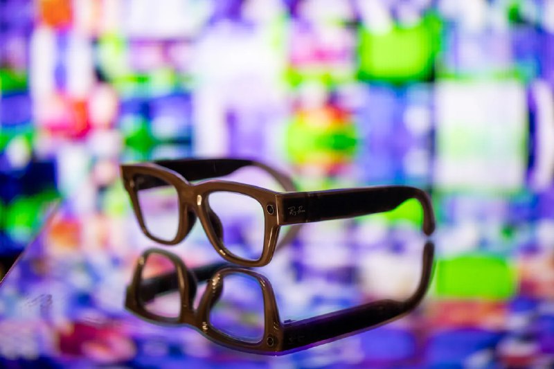 Meta暂缓在欧洲推出雷朋智能眼镜Facebook母公司Meta表示，该公司将推迟向美国以外的国家推出其最新款智能眼镜