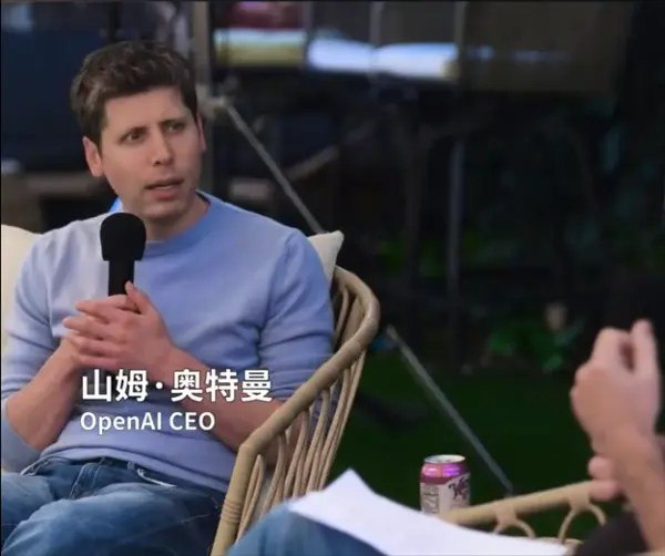 OpenAI CEO奥特曼：普通大学学位的回报率 会比过去十年更快下降近日，OpenAI首席执行官（CEO）奥特曼在一档节目访谈中，发表了关于普通大学学位回报率变化以及“善于使用AI”重要性的观点