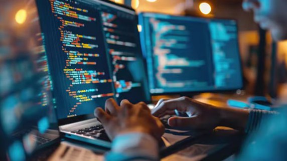 华硕Ascent GX10迷你机上市：GB10超级芯片 1TB版本超3万元华硕近日推出Ascent GX10迷你工作站，搭载英伟达NVIDIA GB10 Grace Blackwell Superchip芯片，1TB版本售价为32999元