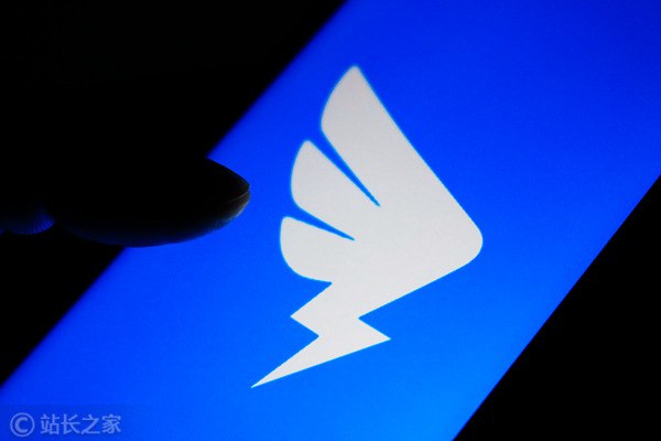 从人工分表到AI一表通算:钉钉AI表格成为双11品牌数字战场新引擎钉钉AI表格宣布成为业内首个单表容量支持1000万热行的智能表格产品，正式进入超大规模数据处理时代