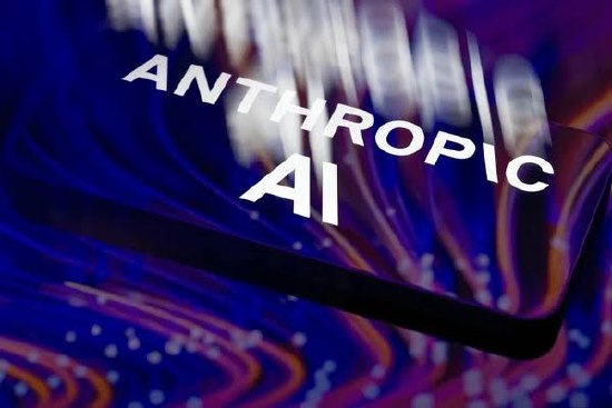 Anthropic扩大先进AI模型访问权限 允许特定机构开展网络安全测试Anthropic正与美国政府合作，扩大其最先进AI模型的使用权限，允许一批经过筛选的机构测试这家初创公司的尖端网络能力根据周二发布的声明，这家总部位于旧金山的公司将允许经过验证的机构使用其能力最强的模型，包括Claude Opus 5.5、Claude Sonnet 5.5、Claude Mythos 5.1，以及未来推出的新模型