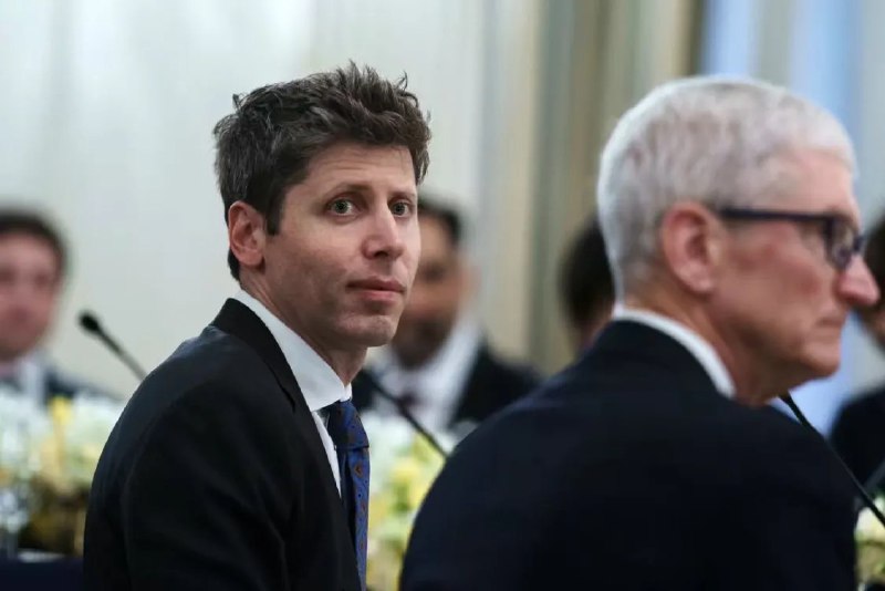 转型阻力超出预期 OpenAI开始考虑“最后手段”据《华尔街日报》报道，OpenAI高管越来越担心，加州不断加剧的政治审查可能阻碍他们转型为营利公司的努力，已讨论将迁出加州作为最后手段