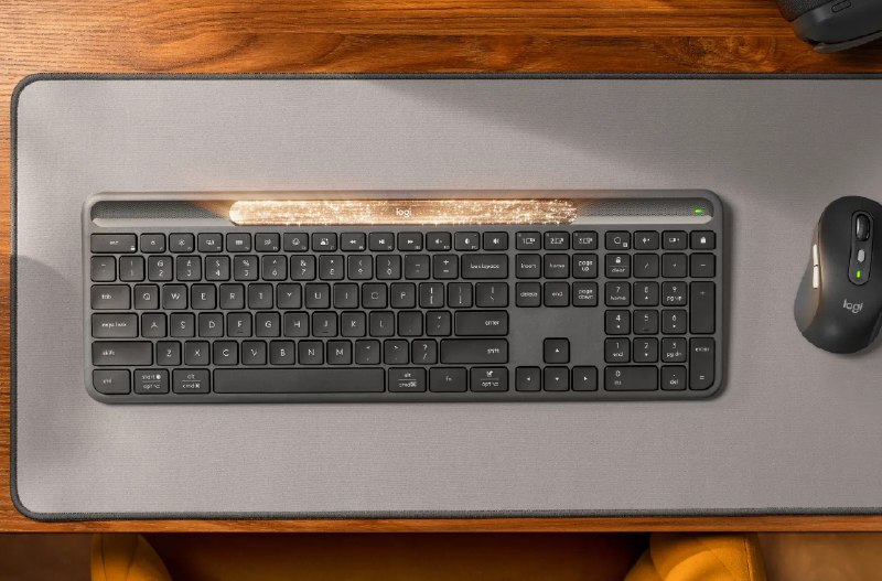 罗技时隔十余年再次推出新款太阳能供电键盘罗技发布了Signature Slim Solar Plus K980无线光能键盘，售价99.99美元