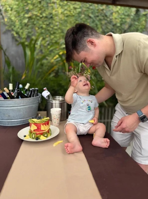 袭击奥特曼住所嫌犯警告AI毁灭人类 多家AI公司CEO成目标4月14日，据《华尔街日报》报道，OpenAI CEO萨姆·奥特曼(Sam Altman)加州住所上周遭遇燃烧瓶式袭击