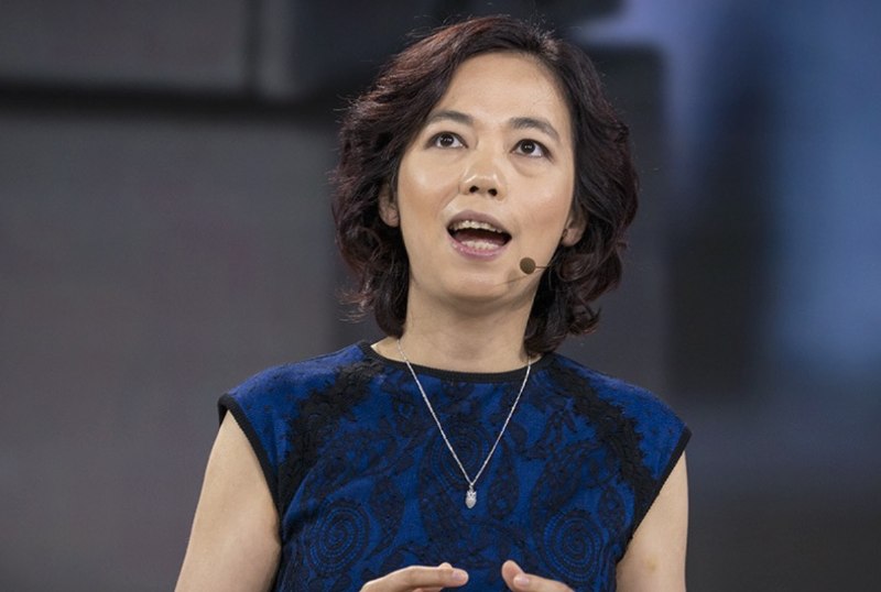 李飞飞谈AI安全：不能只让开发者评估自己的系统9月23日，据彭博社报道，AI先锋李飞飞呼吁由独立机构和公共部门对AI进行更多监督